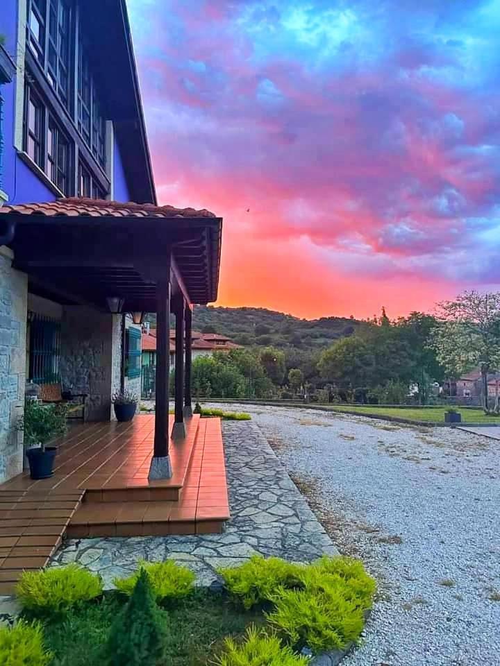 Ortiguero Refugio Del Caresゲストハウス エクステリア 写真